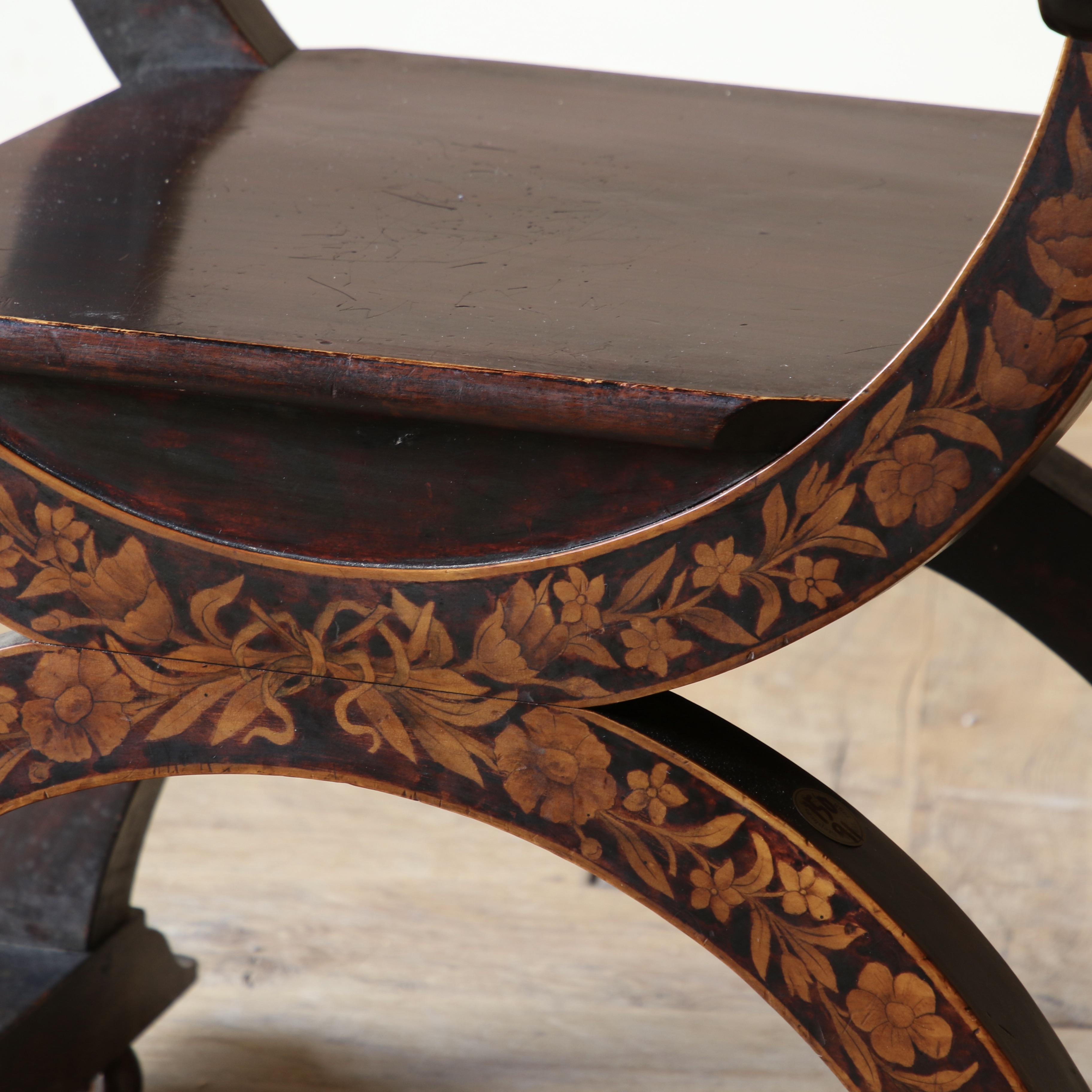 Throne Chair